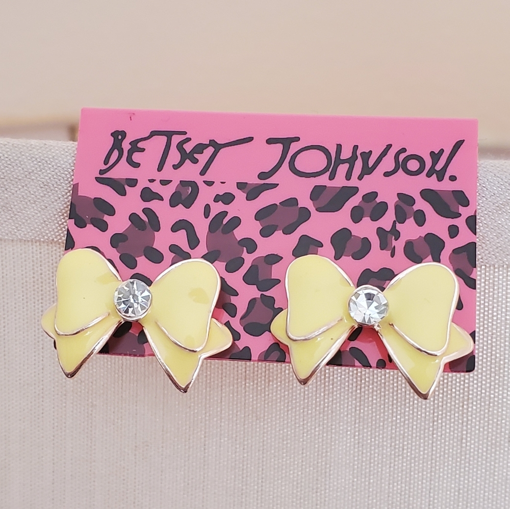 Betsey Johnson bow earrings